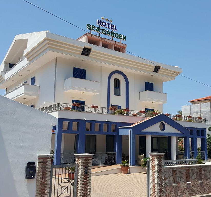Sea Garden Hotel Acquappesa Exterior photo