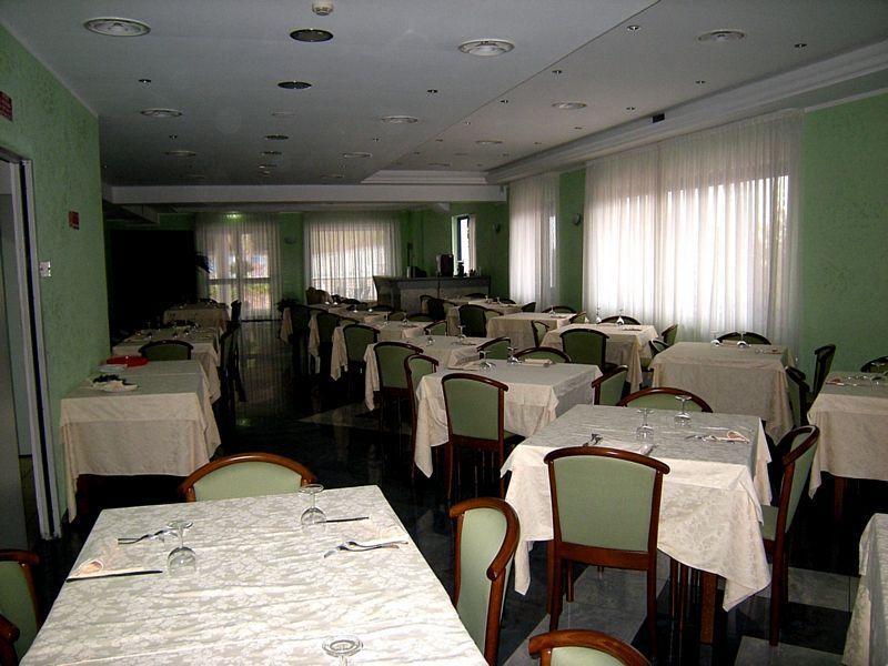 Sea Garden Hotel Acquappesa Exterior photo